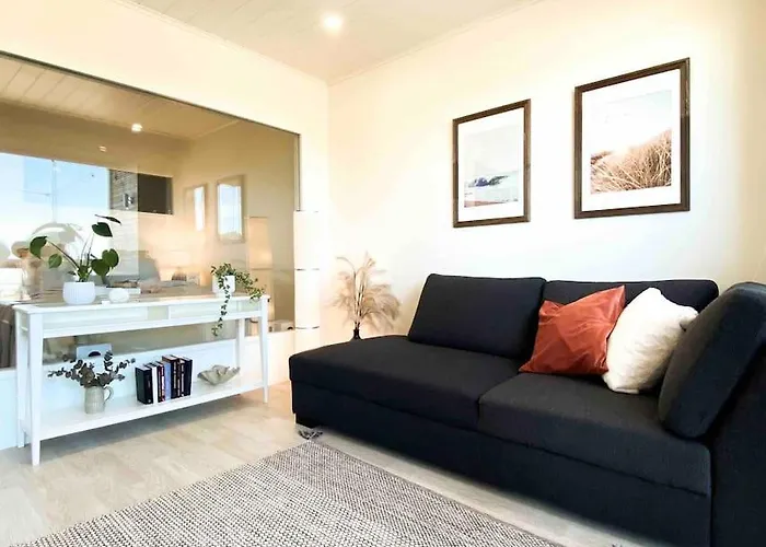 Sunbeach With Seaview And Sauna 아파트